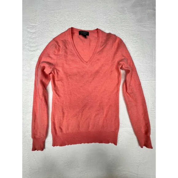 Lord & Taylor Sweaters - Lord & Taylor 100% Cashmere Womens V-Neck Sweater XS Peach Luxury Pullover